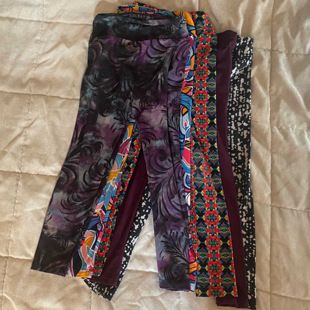 5 pairs of girls LuLaRoe leggings size s/m (aprox size 4T). All 5 pairs for $12